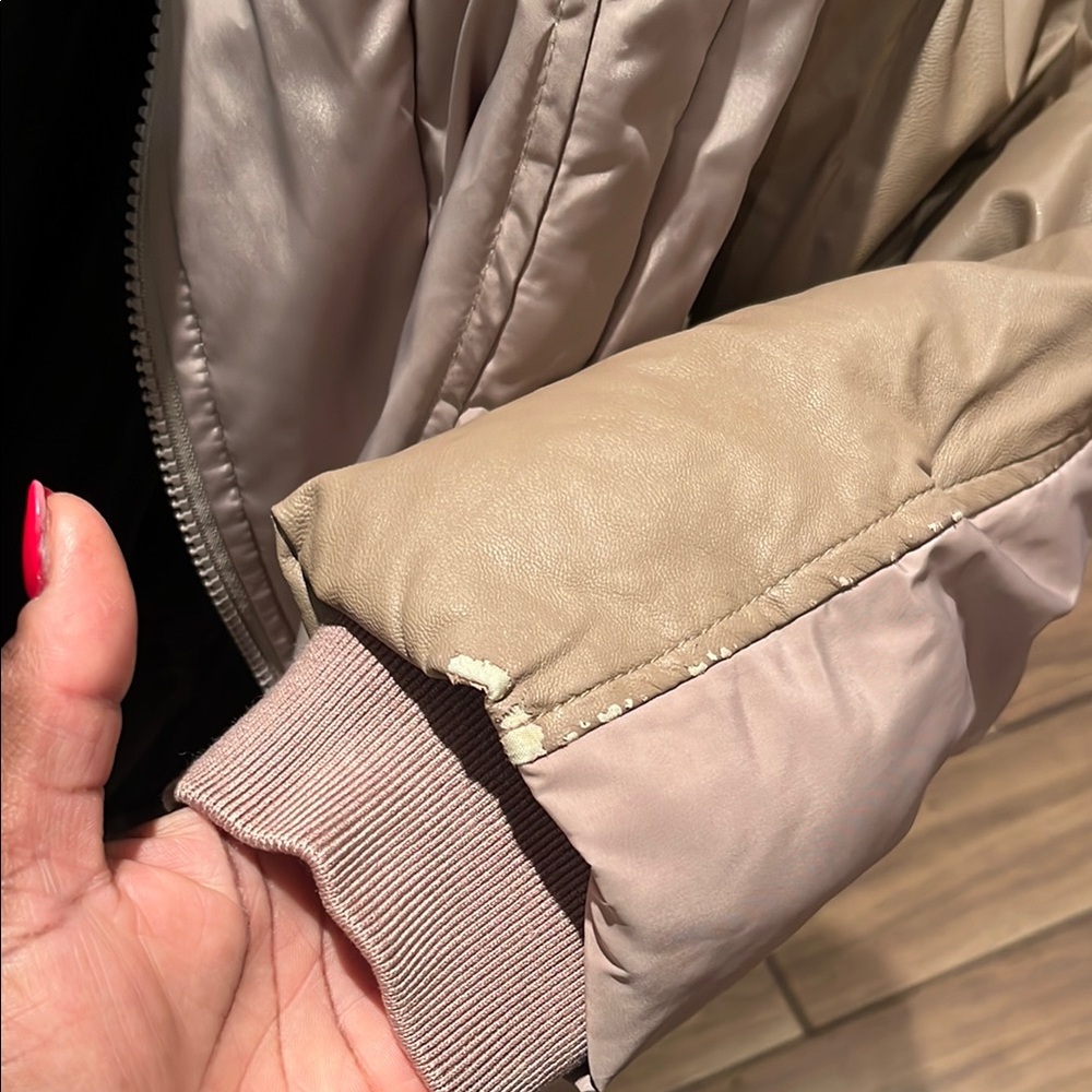 Women's Two-Tone Jacket - Picture 10 of 17